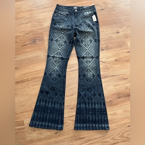 Vintage Aeropostale Tokyo Darling High Rise patterned flare jeans, size 6, NWT - Picture 3 of 6